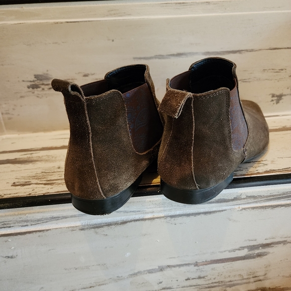 Chelsea Boots - London, Silver Street, size 11 brown suede w/paisley inset. - Picture 5 of 9
